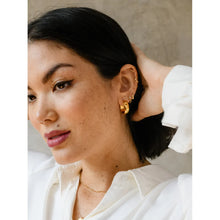 Load image into Gallery viewer, Stride Hoop Earring