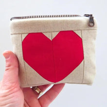 Load image into Gallery viewer, Heart Zipper Bag