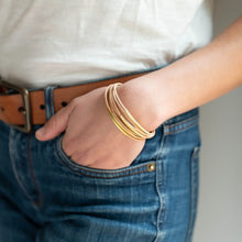 Load image into Gallery viewer, Leather w/ Magnetic Clasp Bracelet