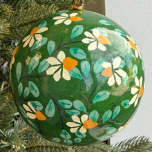Load image into Gallery viewer, O4O Paper Mache Balls