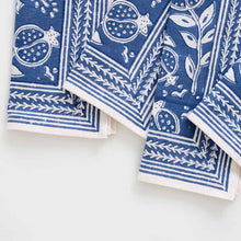 Load image into Gallery viewer, Pom Napkin