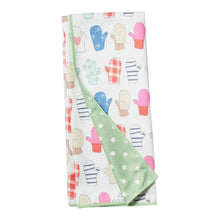 Load image into Gallery viewer, Sara Fitz Holiday Anywhere Towels