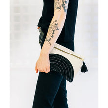 Load image into Gallery viewer, Eclipse Clutch