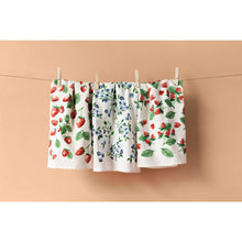 Load image into Gallery viewer, Berry Patch Flour Sack Dishtowel Set

