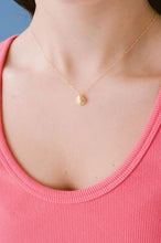 Load image into Gallery viewer, Clam Shell Necklace
