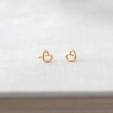 Load image into Gallery viewer, Heart Outline Stud
