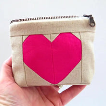 Load image into Gallery viewer, Heart Zipper Bag
