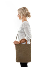 Load image into Gallery viewer, Otti Crossbody Bag
