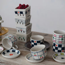 Load image into Gallery viewer, Pattern Berry Basket
