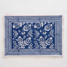 Load image into Gallery viewer, Pom Placemats
