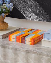 Load image into Gallery viewer, Lacquered Backgammon Set
