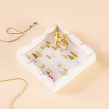 Load image into Gallery viewer, Scallop Trinket Tray
