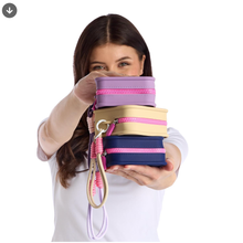Load image into Gallery viewer, Squish Pocket Wristlet
