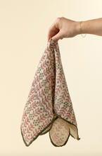 Load image into Gallery viewer, Floria Table Linens
