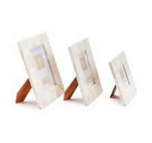 Load image into Gallery viewer, Scalloped Bone Frames
